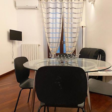 밀라노 Bilocale In Piazza Duomo 4Pax 아파트 외부 사진