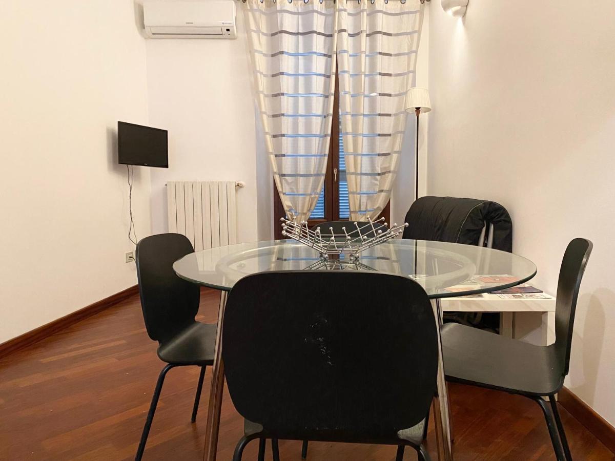 밀라노 Bilocale In Piazza Duomo 4Pax 아파트 외부 사진
